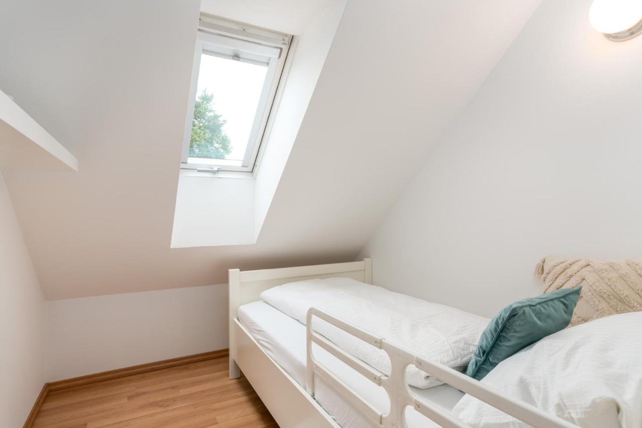 Große, moderne Wohnung im Grünen nahe Frankfurt Dreieich Exterior foto