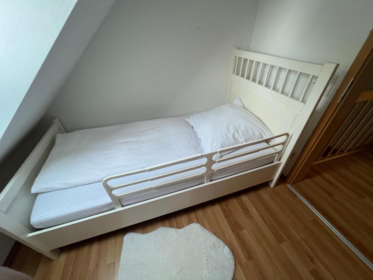 Große, moderne Wohnung im Grünen nahe Frankfurt Dreieich Exterior foto